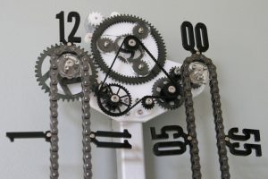 Needlessly Complex 6 – Exposed Gear Bike Chain Clock - Dual Chain Planetary